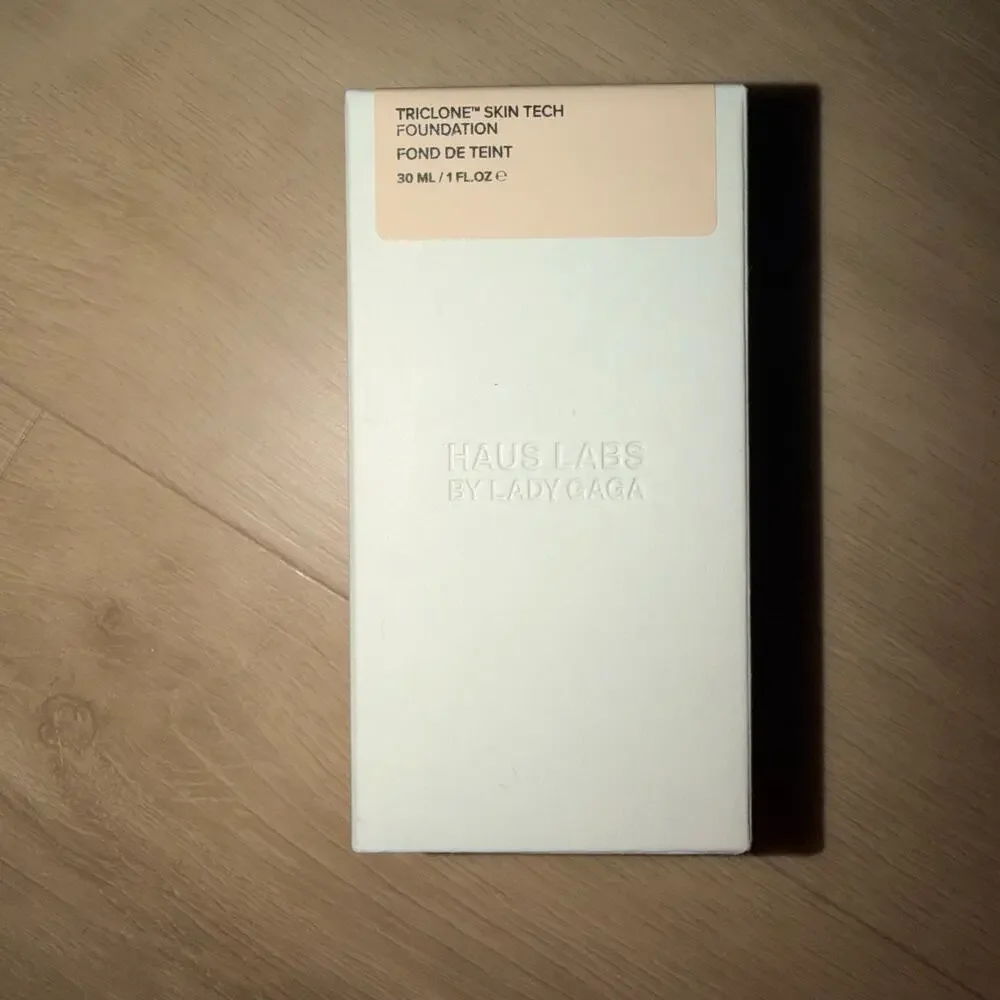 Haus Labs by Lady Gaga Triclone Skin Tech Foundation 050 Fair Cool 1 oz NEW